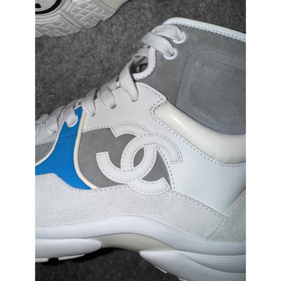 Chanel 18P Blue White Grey CC Logo Lace Up Tie Flat Trainer High Top Sneaker 38 - Picture 6 of 16